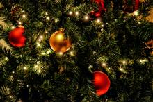 Holiday lighting décor