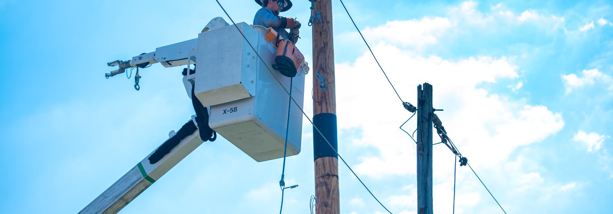 Hendricks Power Linemen at Work